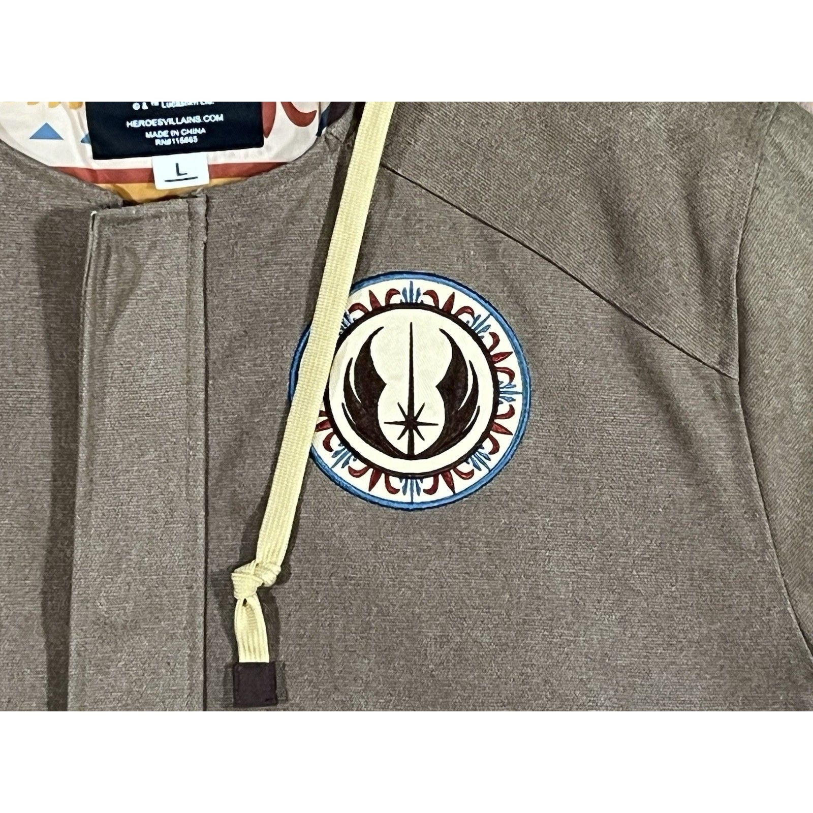 Qui-Gon Jinn Jedi Masterwork Jacket Star Wars Heroes & Villains Size Large — image 2 of 8